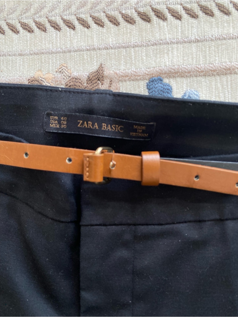 Zara Basic Black Tailored Ankle Dress Pants with Brown Belt Size US 8